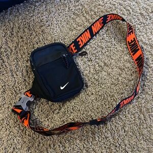 Nike Essentials Crossbody Small Utility Shoulder Black Bag  BRANDNEW